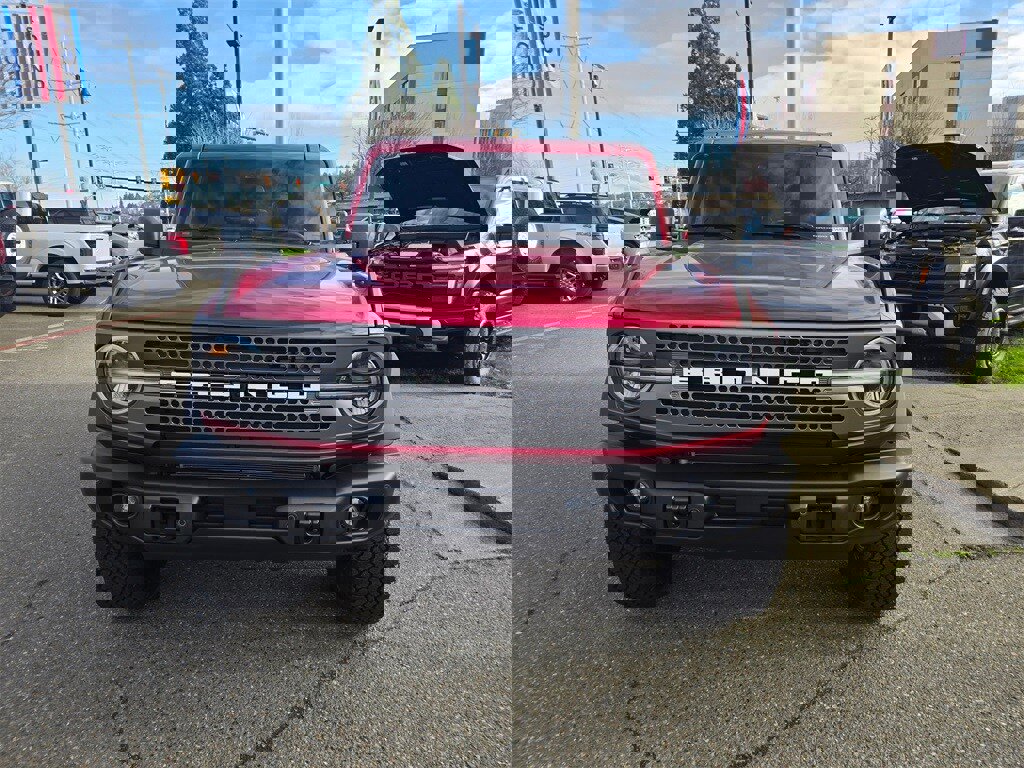 New 2025 Ford Bronco Badlands image 2