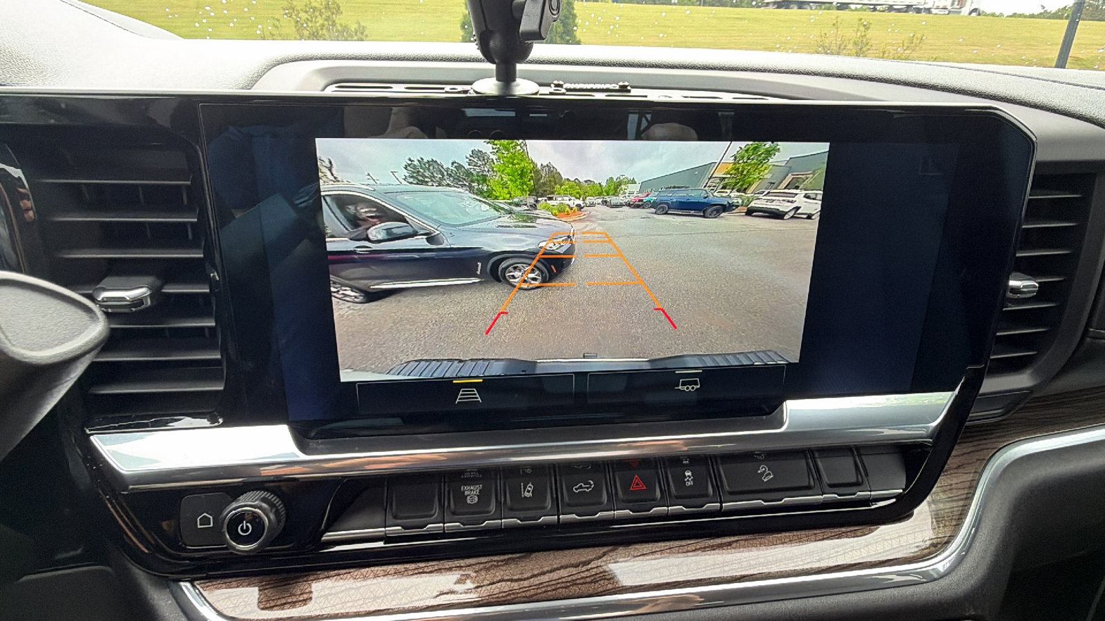 Used 2024 Chevrolet Silverado 2500 LT AWD/4WD image 32