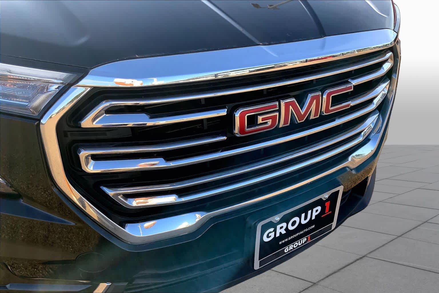 Used 2024 GMC Terrain SLT AWD/4WD image 29
