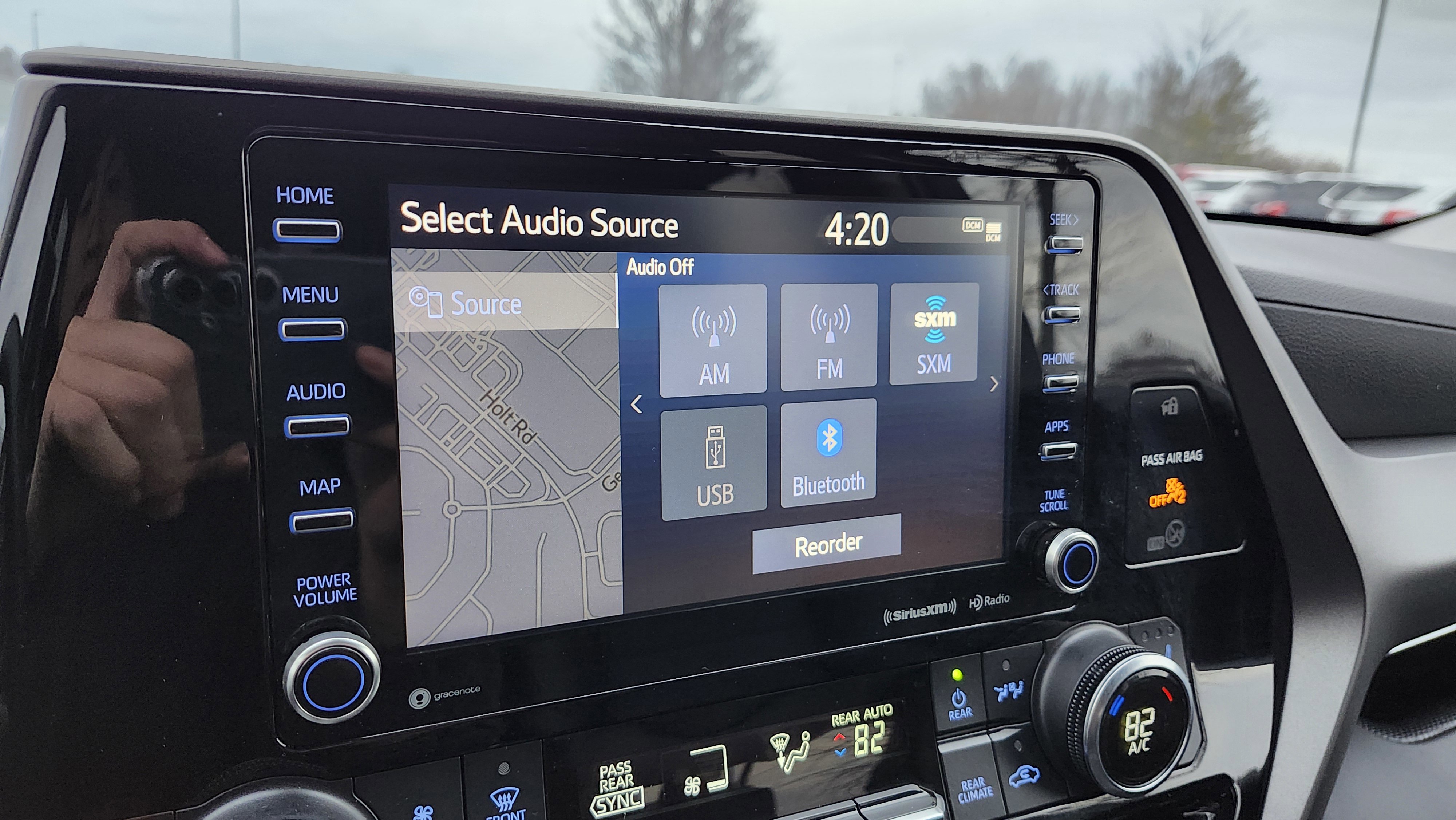 Used 2022 Toyota Highlander XLE image 8