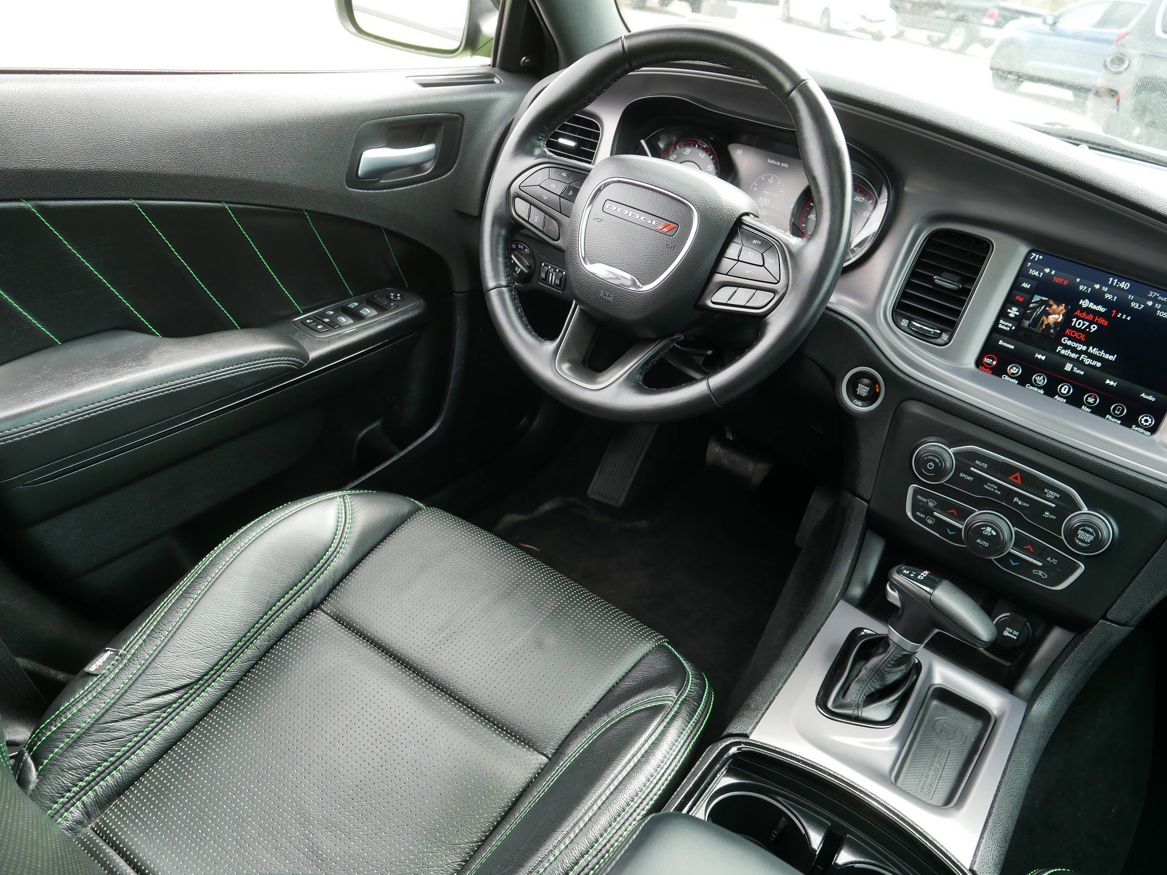 Used 2023 Dodge Charger SXT w/ Blacktop Package image 9