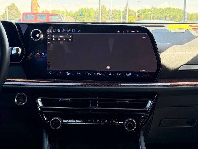 Used 2025 Chevrolet Traverse Z71 AWD/4WD image 28