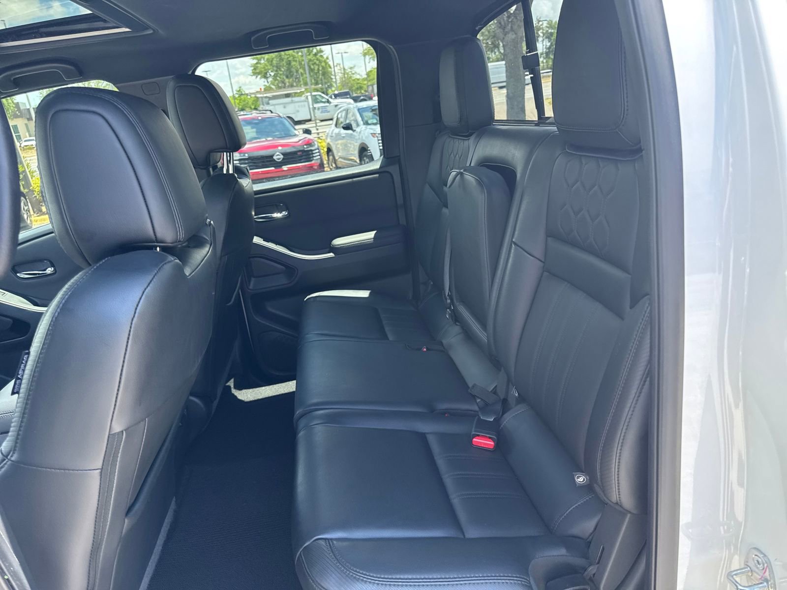Used 2022 Nissan Frontier Pro-X w/ Pro-X Premium Package RWD image 30