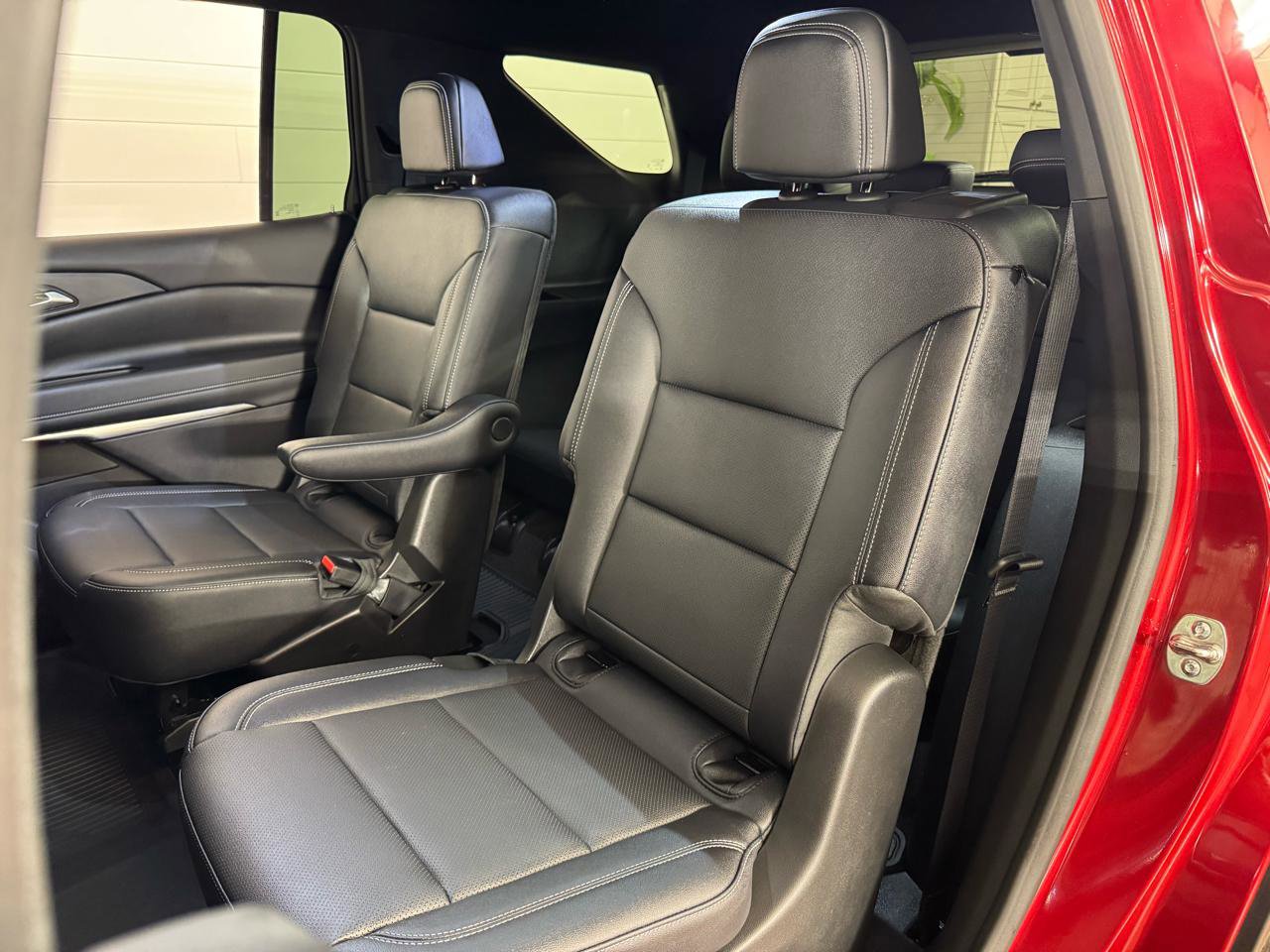 Used 2026 Chevrolet Traverse LT w/ Driver Confidence Package image 35