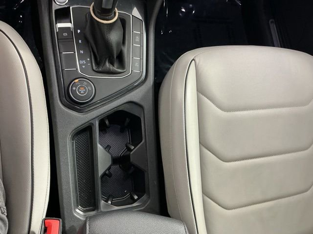 Used 2020 Volkswagen Tiguan SEL Premium R-Line AWD/4WD image 29