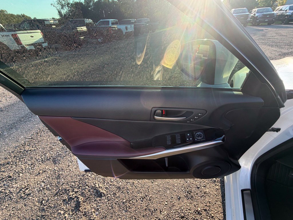Used 2019 Lexus IS 300 AWD w/ Navigation Package image 6