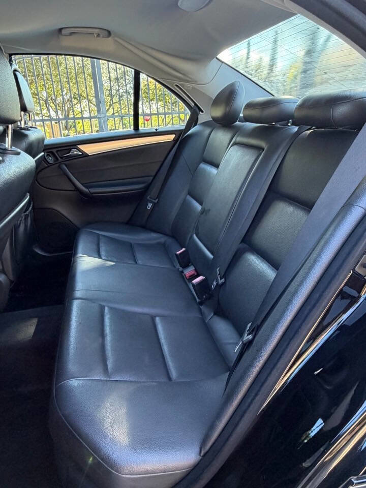 Used 2006 Mercedes-Benz C 230 Sedan image 12
