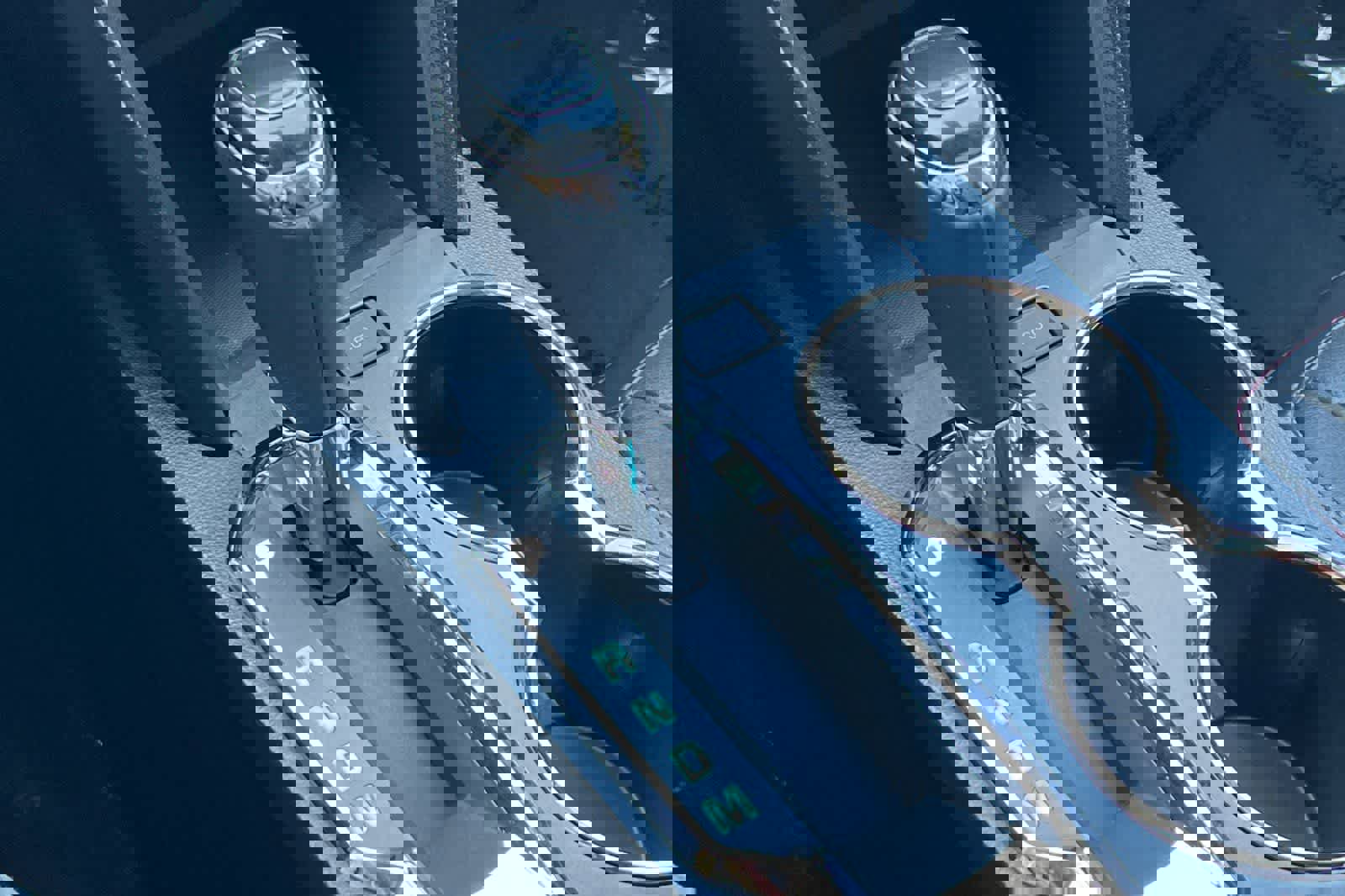 Used 2016 Chevrolet Equinox LTZ w/ Enhanced Convenience Package image 27