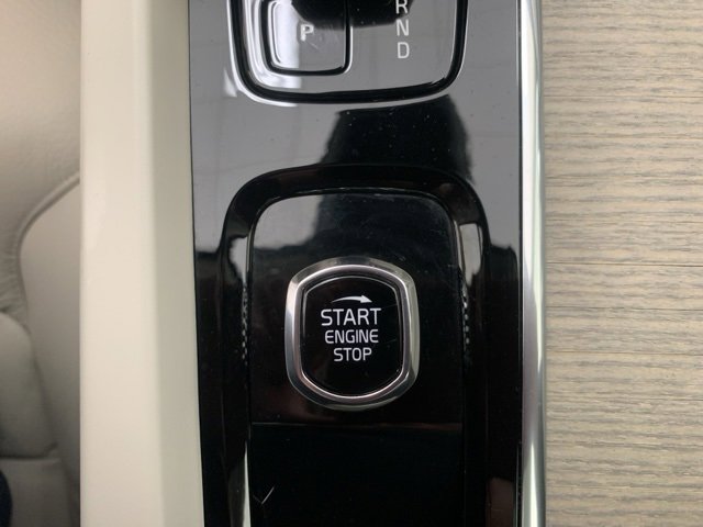 Certified 2023 Volvo XC60 B5 Plus w/ Protection Package Premier image 12