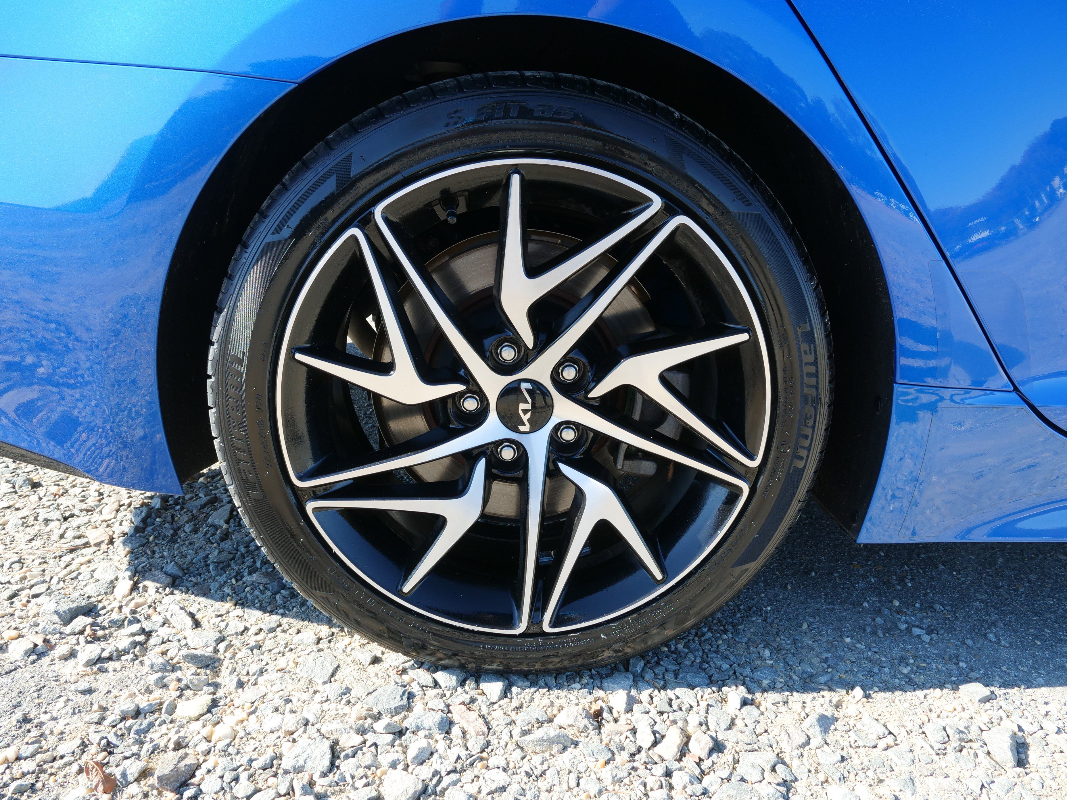 Used 2022 Kia Stinger GT-Line w/ Sun & Sound Package image 11