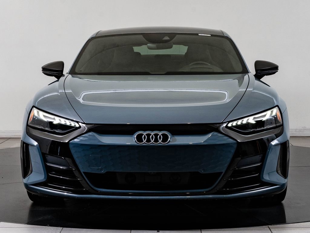 Used 2022 Audi RS e-tron GT image 2