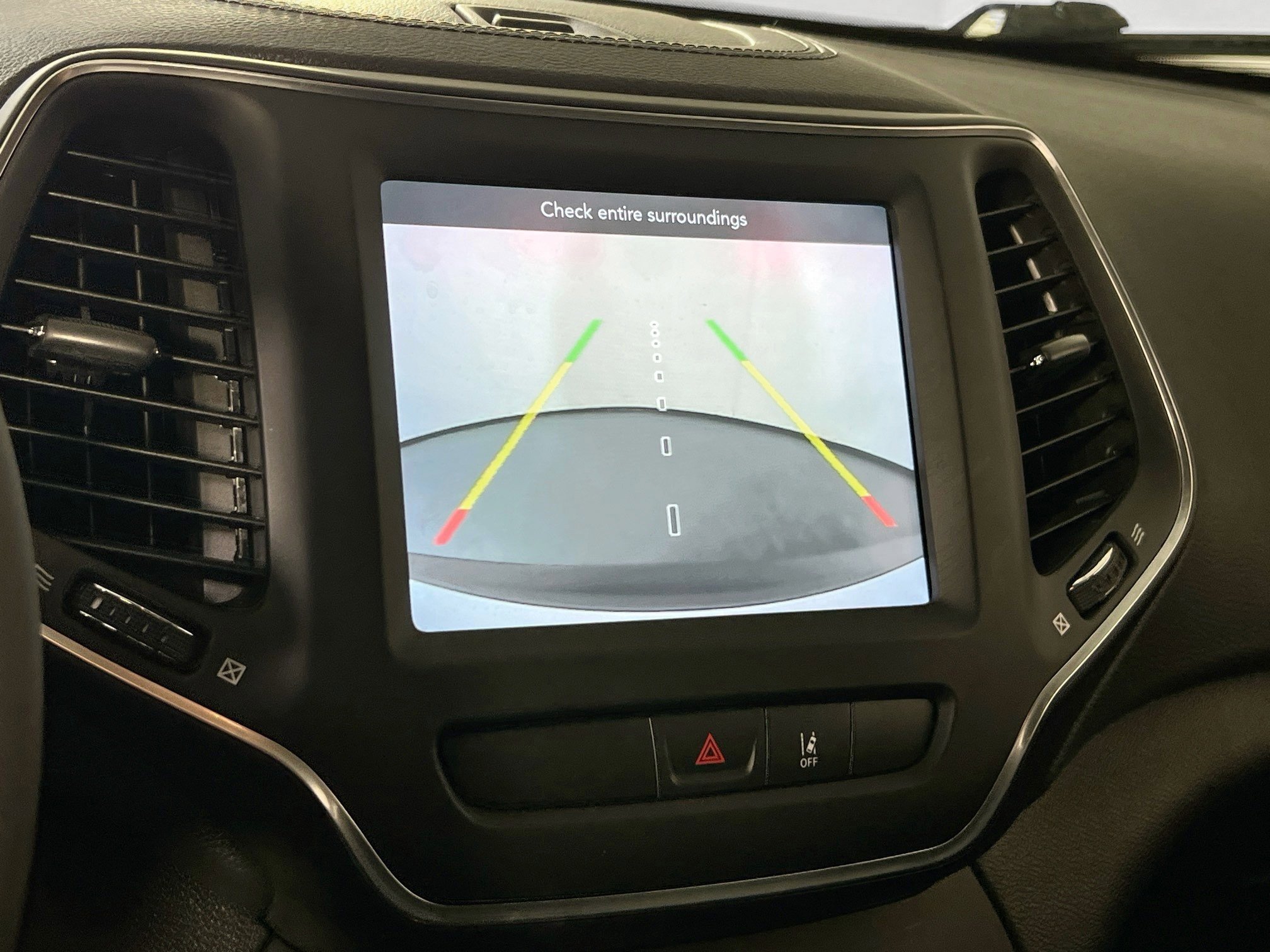 Used 2022 Jeep Cherokee Latitude Lux AWD/4WD image 13