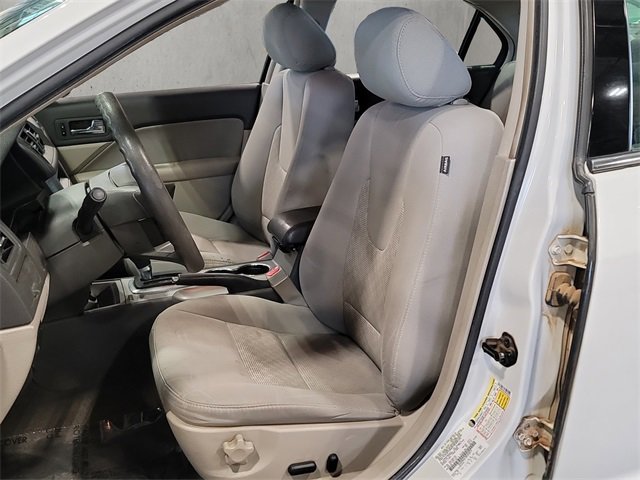 Used 2011 Ford Fusion SE w/ 202A Rapid Spec Order Code image 10