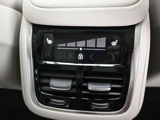 New 2026 Volvo XC90 B6 Ultra w/ Protection Package image 35