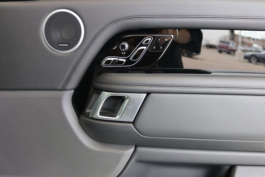 Used 2021 Land Rover Range Rover P525 Westminster Edition LWB image 37