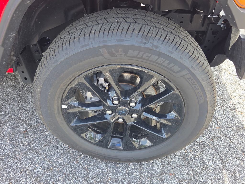 Used 2025 Jeep Wrangler Unlimited Sahara w/ Safety Group image 16