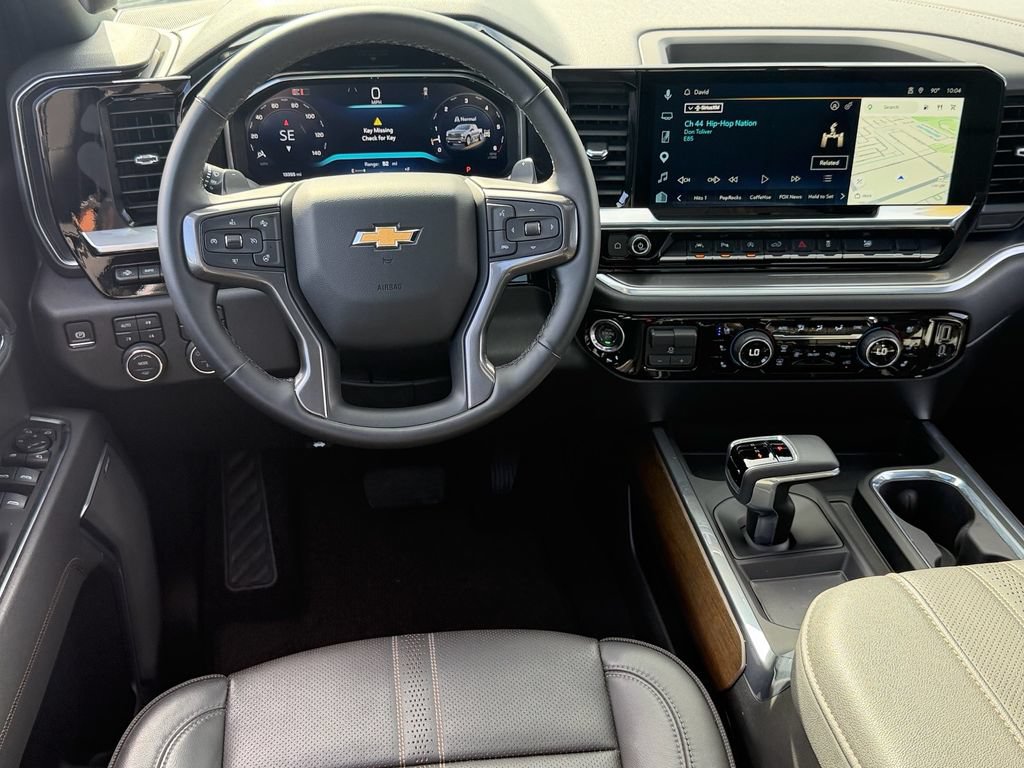 Used 2026 Chevrolet Silverado 1500 High Country w/ High Country Premium Package AWD/4WD image 13