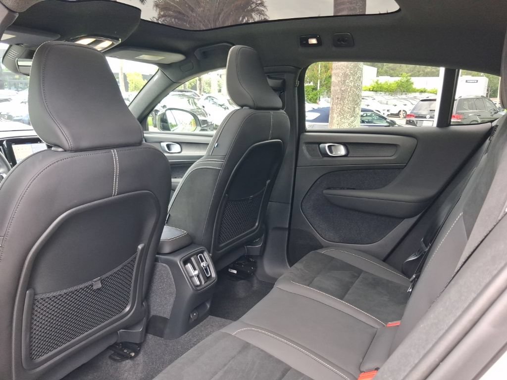 Used 2023 Volvo C40 P8 Recharge Plus AWD/4WD image 7