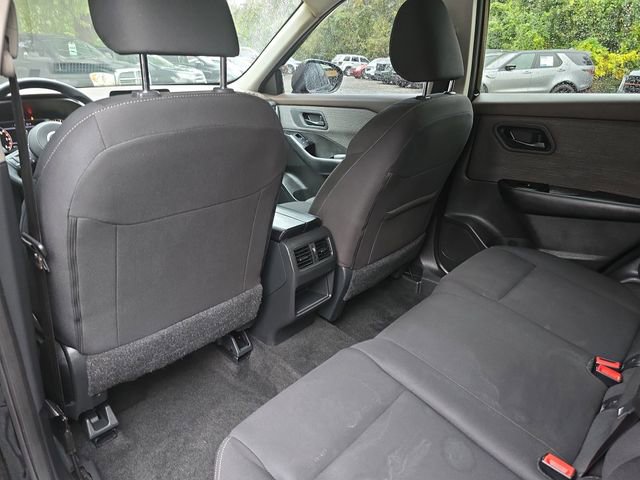 Used 2023 Nissan Rogue S image 41