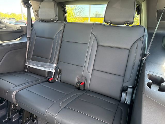 New 2026 GMC Yukon Denali w/ Sun & Power Step Package AWD/4WD image 29