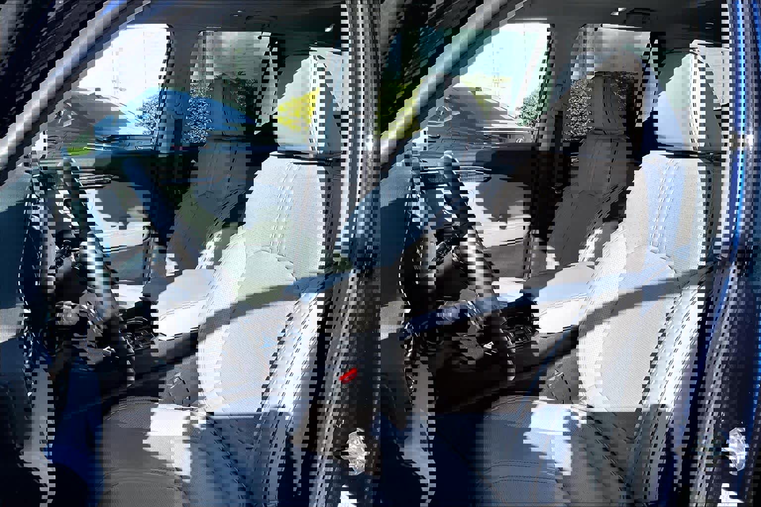 Used 2023 Honda Pilot Elite image 7