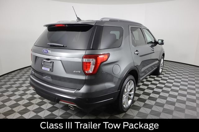 Certified 2018 Ford Explorer XLT w/ Equipment Group 202A image 3