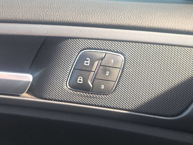Used 2013 Ford Fusion Titanium w/ Titanium Driver Assist Pkg FWD image 21
