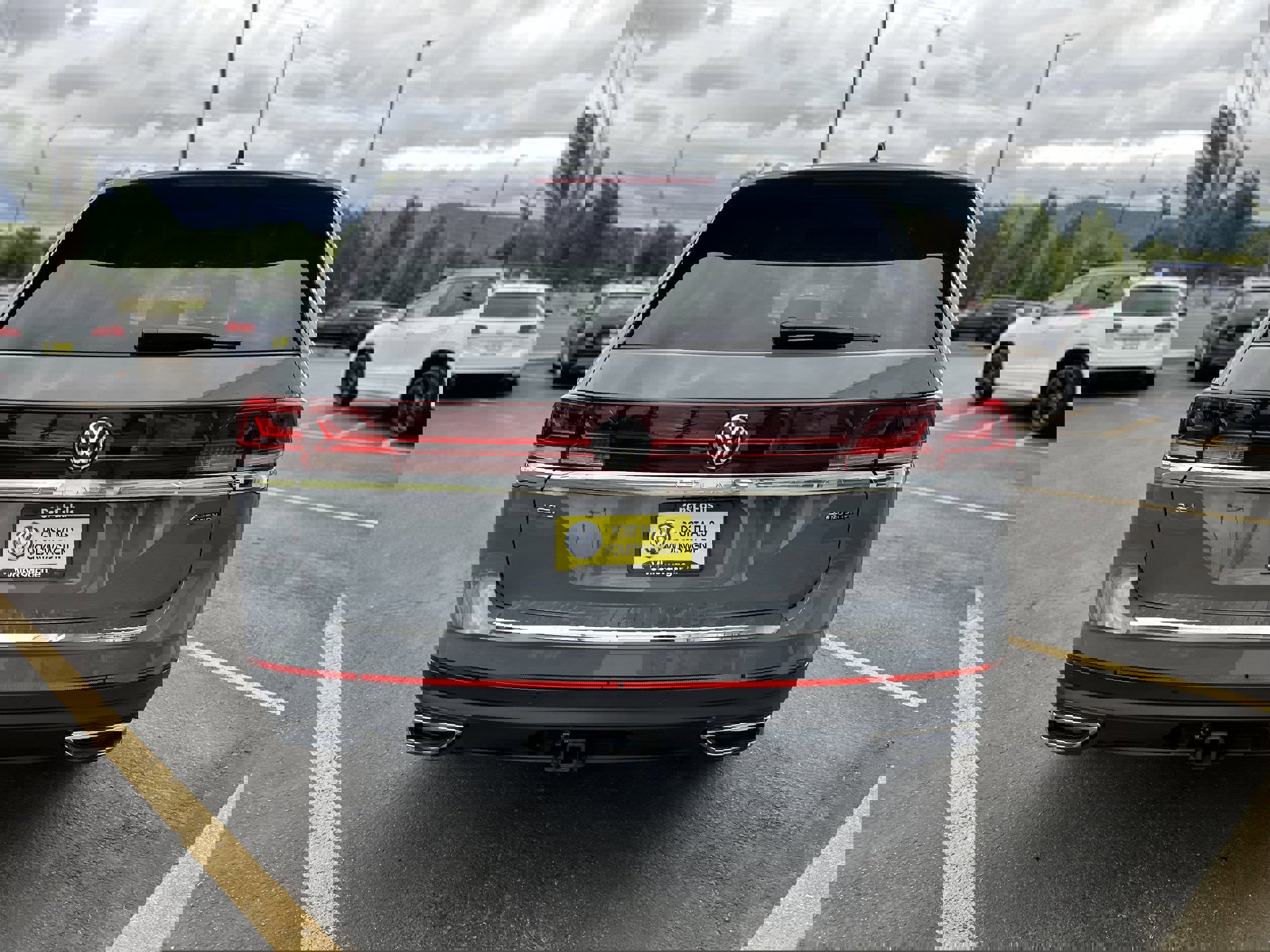New 2025 Volkswagen Atlas SEL image 6