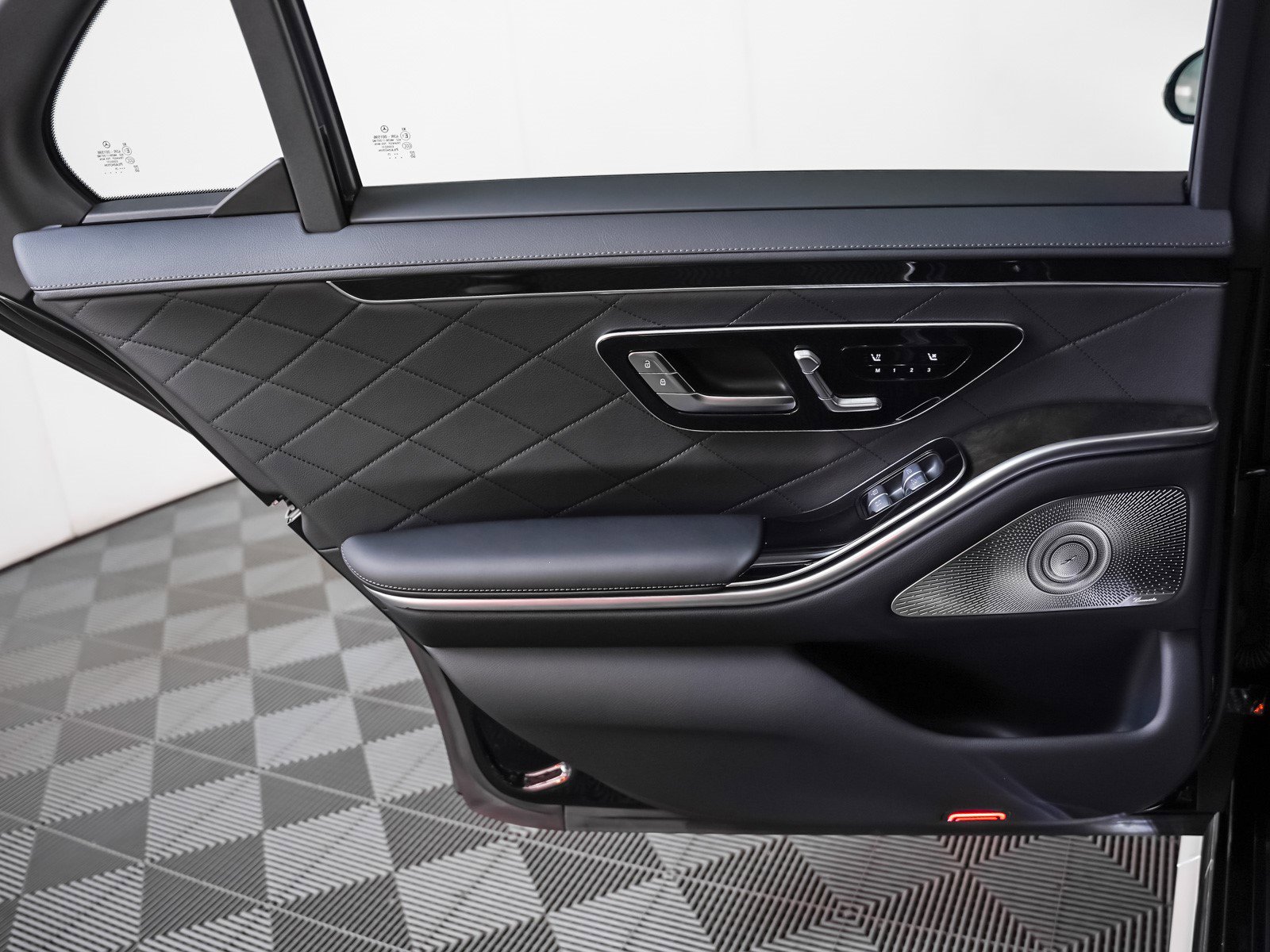 New 2026 Mercedes-Benz S 580 4MATIC Sedan image 24