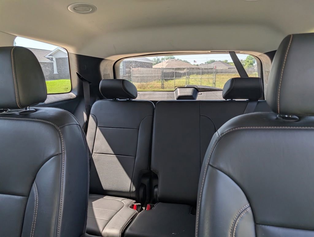 Used 2020 Chevrolet Traverse RS FWD image 3