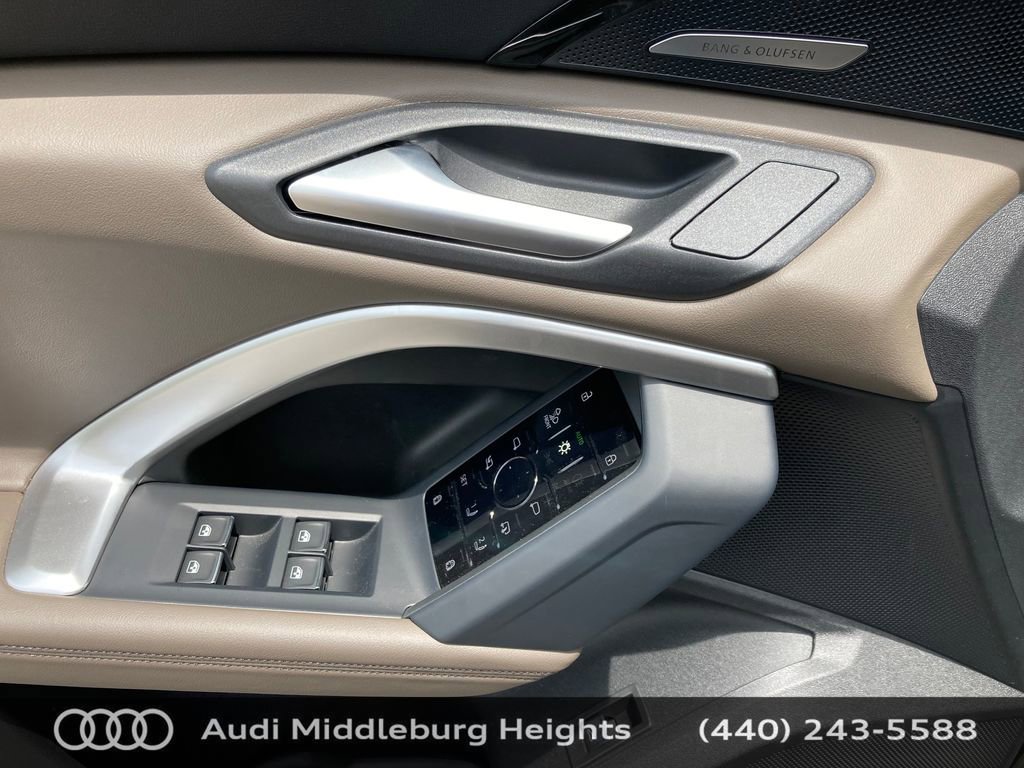 Certified 2025 Audi Q5 Premium Plus w/ Premium Plus image 15