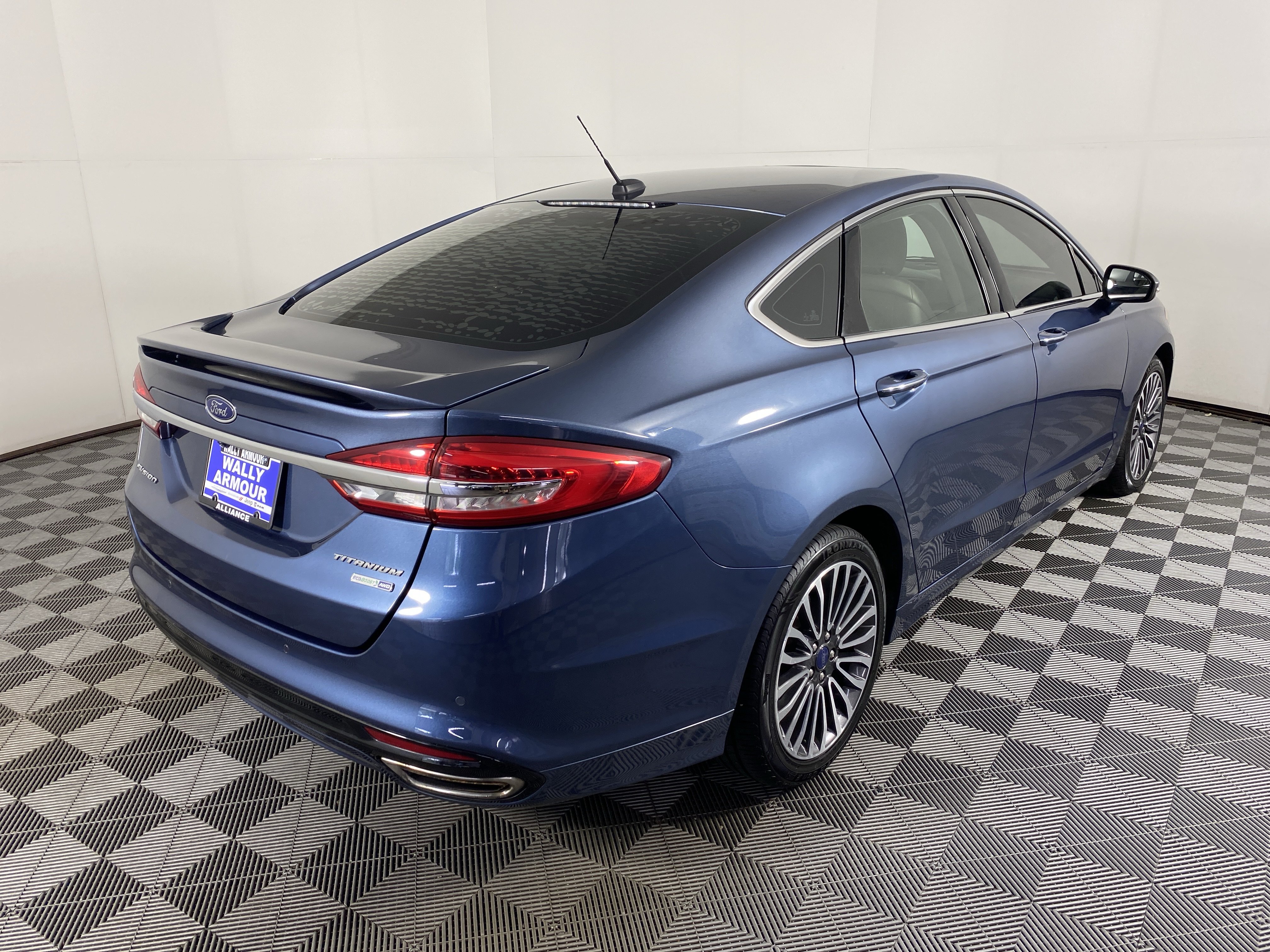 Used 2018 Ford Fusion Titanium AWD/4WD image 9
