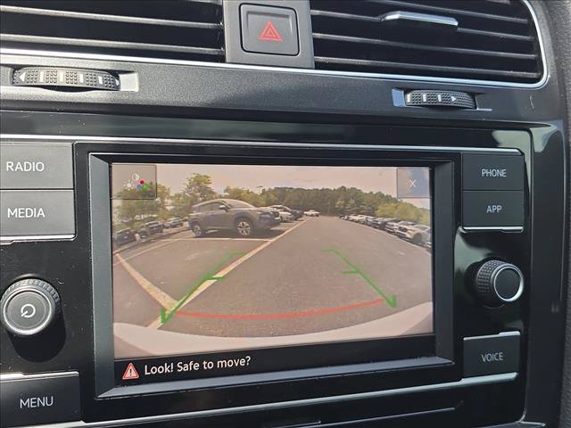 Used 2020 Volkswagen Golf 4-Door FWD image 14