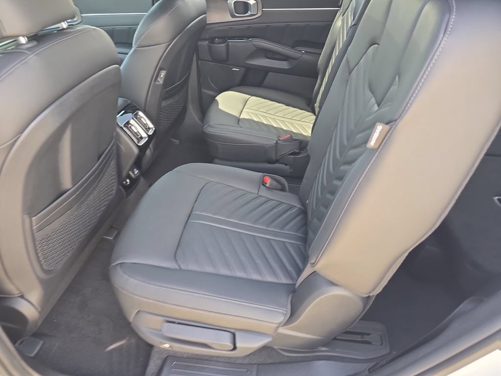 New 2026 Kia Sorento SX Prestige AWD/4WD image 17