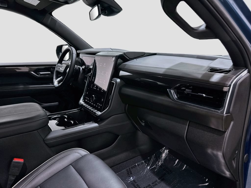 Used 2025 GMC Yukon XL Elevation RWD image 30