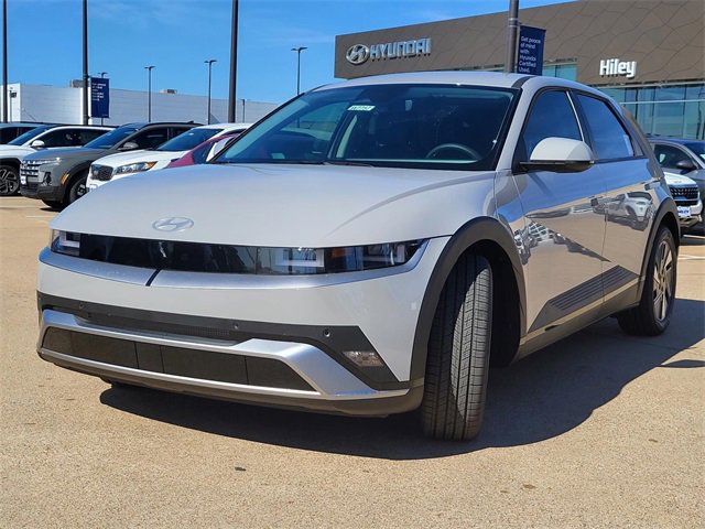 New 2026 Hyundai Ioniq 5 SEL image 2