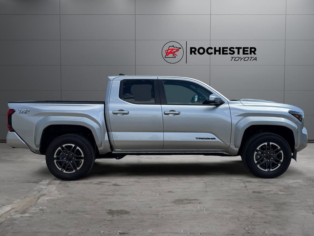 Used 2024 Toyota Tacoma TRD Sport w/ TRD Sport Upgrade Package AWD/4WD image 6