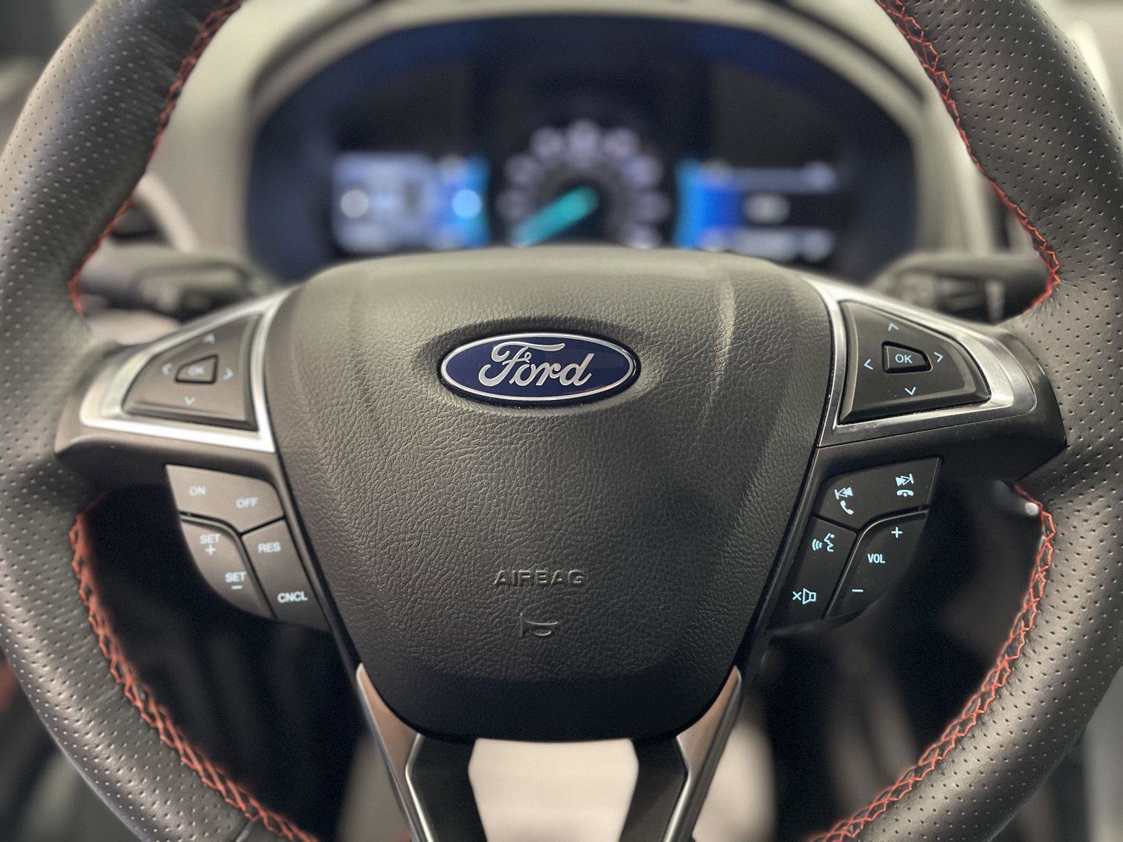 Used 2024 Ford Edge ST-Line image 19