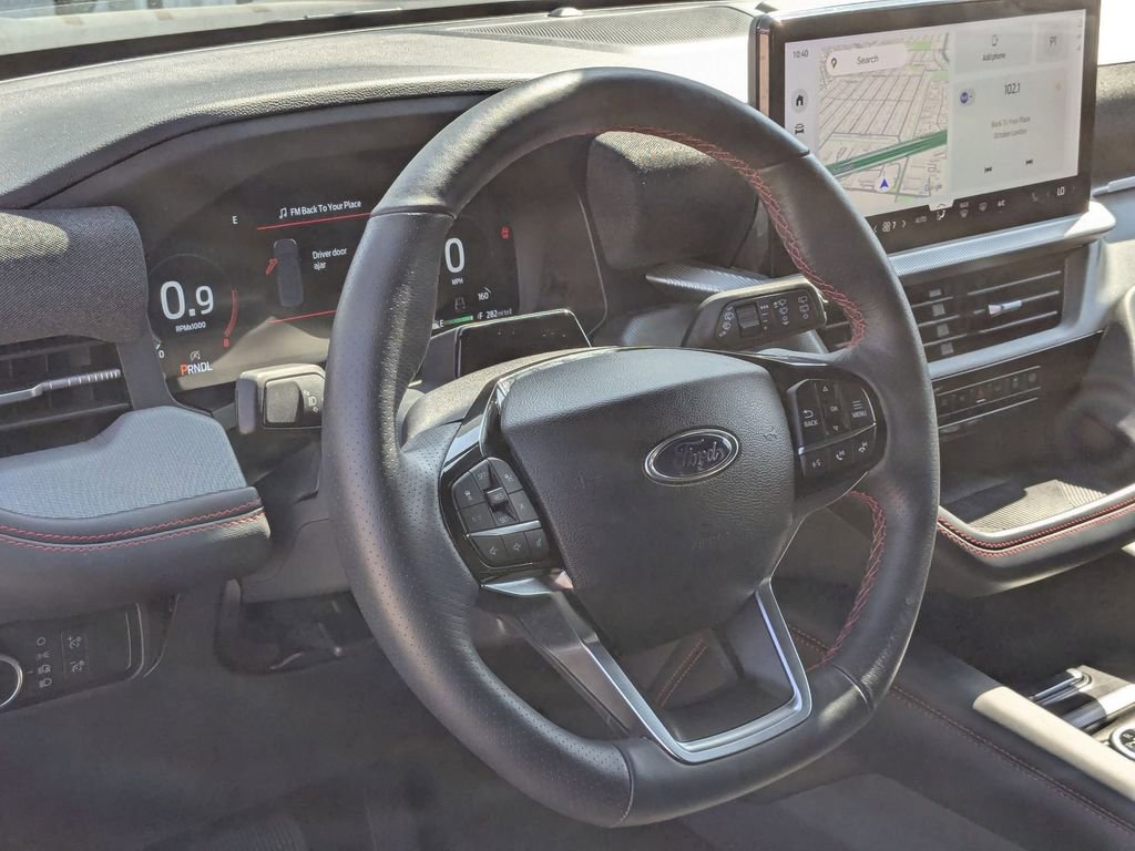 Used 2025 Ford Explorer ST-Line w/ ST-Line Street Pack image 15