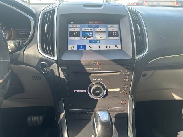 Used 2016 Ford Edge Titanium w/ Technology Package AWD/4WD image 25