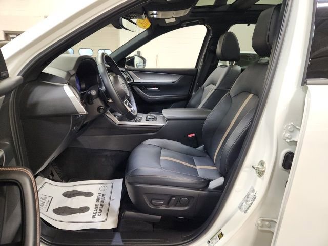 Certified 2025 MAZDA CX-70 3.3 Turbo S w/ Premium Package image 11