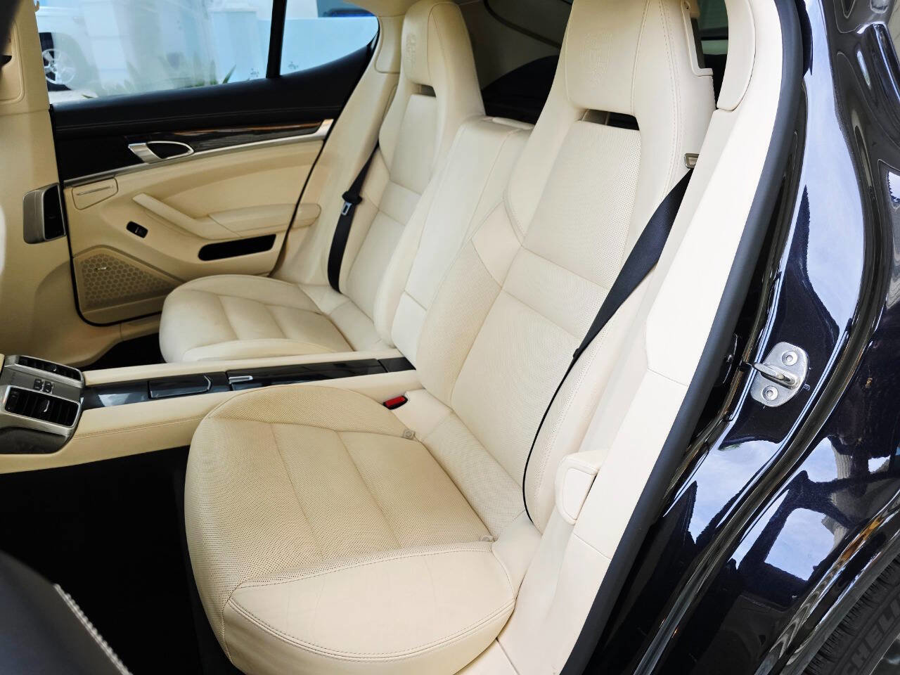 Used 2014 Porsche Panamera Turbo S w/ Exterior Package in Black image 86