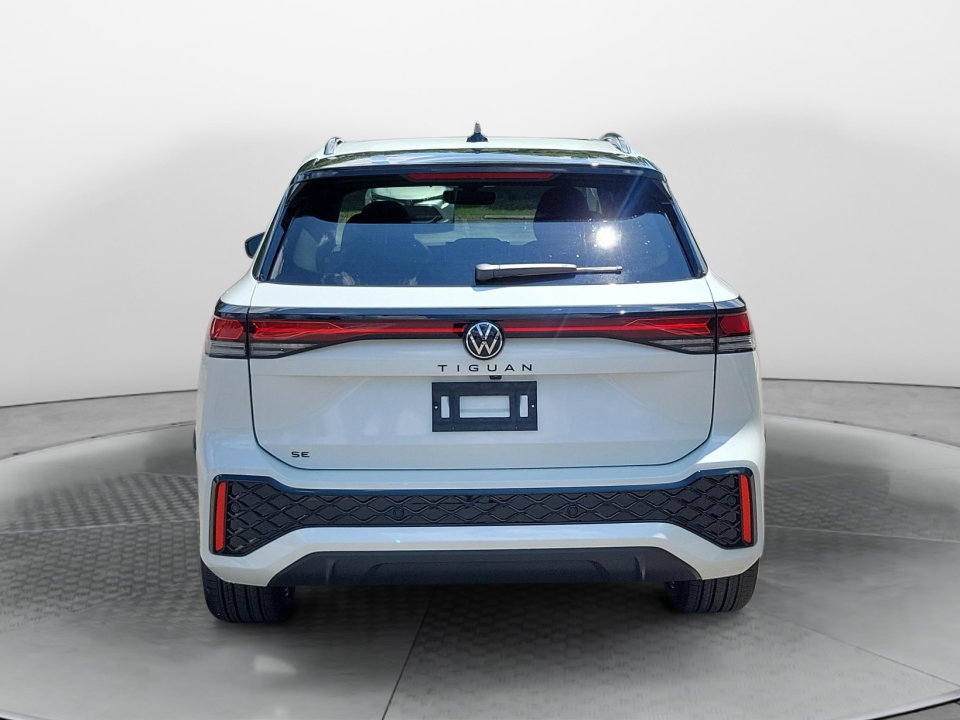 New 2026 Volkswagen Tiguan SE R-Line FWD image 6