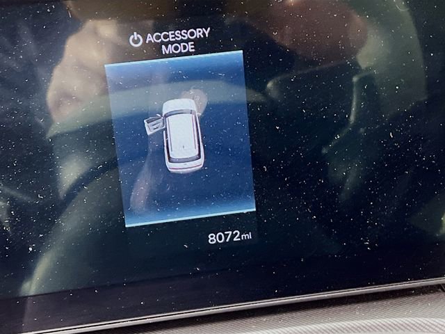 Certified 2025 Hyundai Santa Fe SE image 11