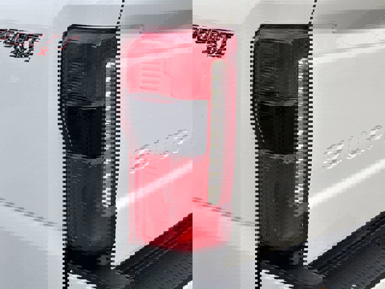 Used 2024 Ford F250 Lariat w/ Lariat Ultimate Package image 7