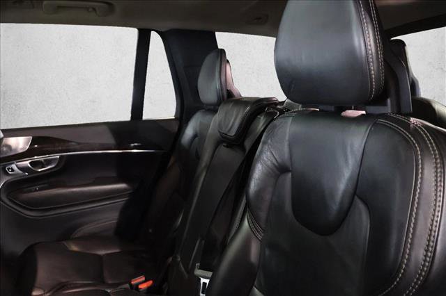 Used 2017 Volvo XC90 T6 Momentum w/ Vision Package image 24
