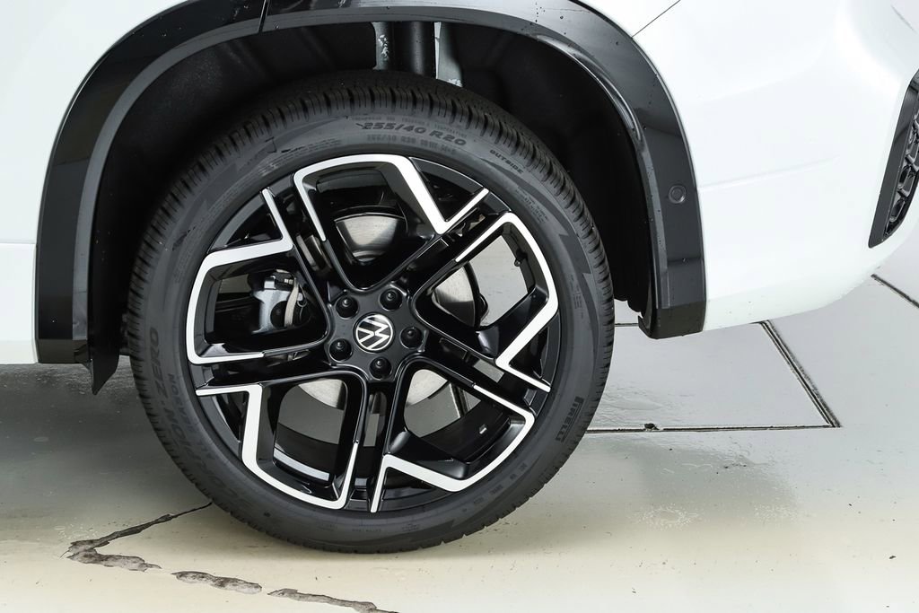 New 2026 Volkswagen Tiguan SEL R-Line AWD/4WD image 6