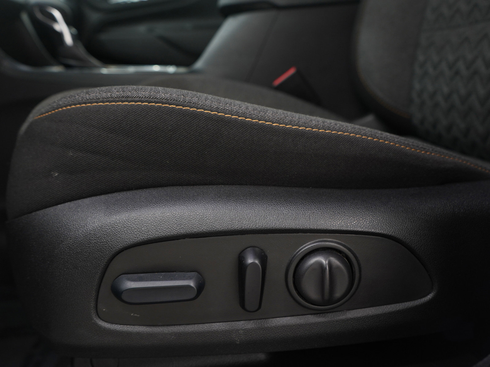 Used 2024 Chevrolet Equinox LT image 24