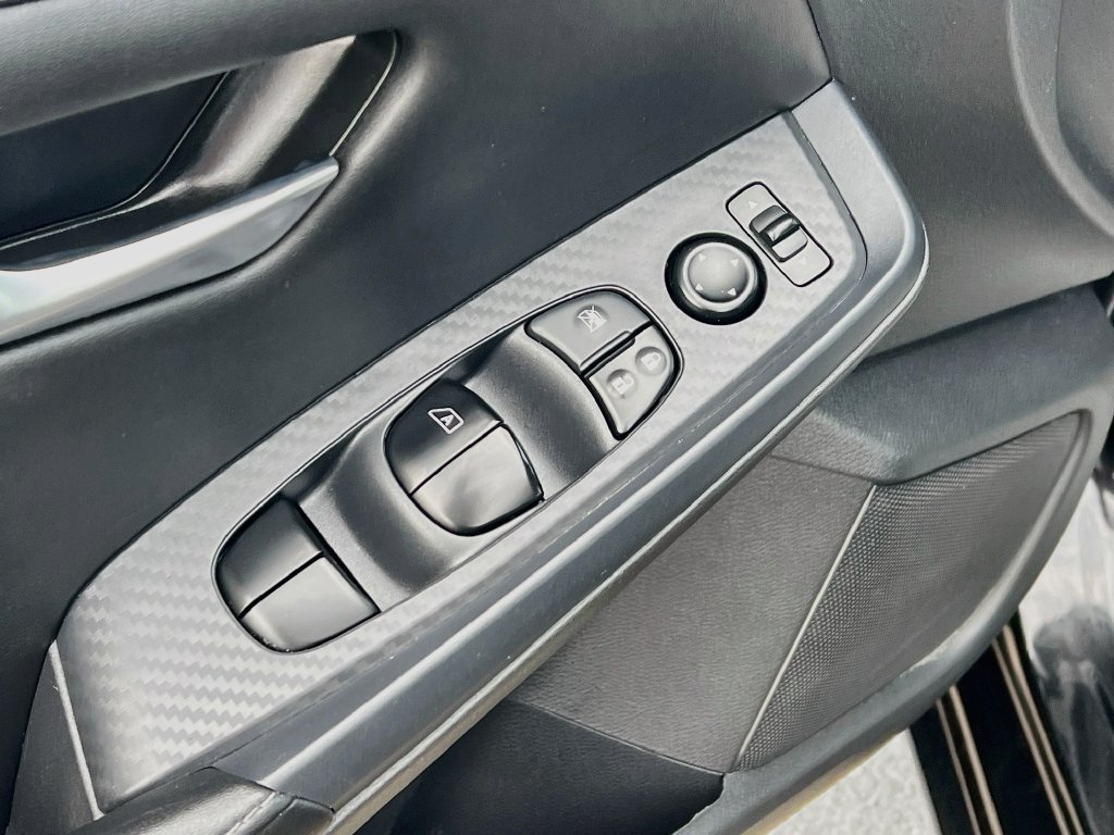Used 2024 Nissan Sentra SV FWD image 17