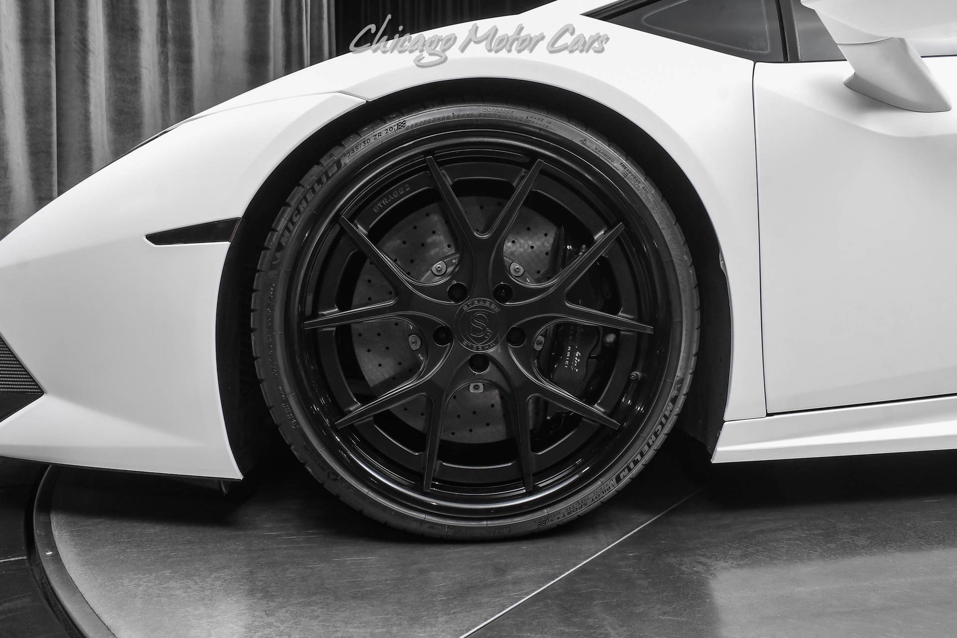 Used 2016 Lamborghini Huracan LP 610-4 AWD/4WD image 40
